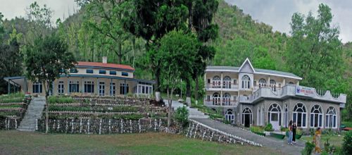 himachal tourism hotel renuka lake