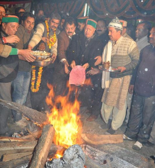 lohri celebration at Jawalamukhi