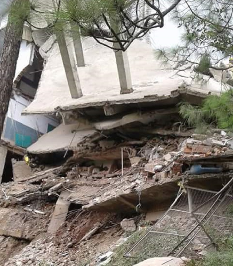 School building collapse in solan