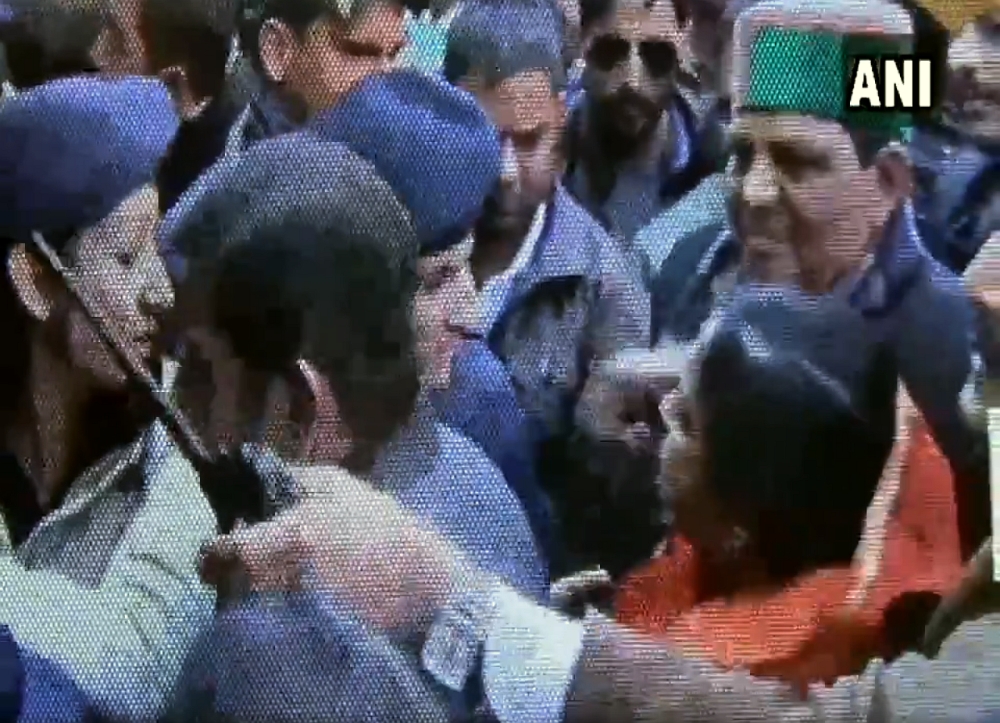 MLA AshaKumari slaps police
