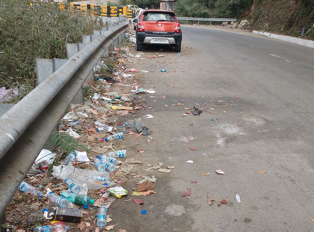 Littering on shimla bypass