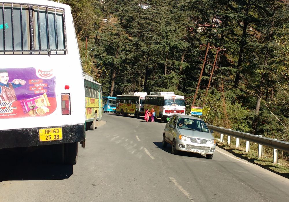 Wrongly parked hrtc buses on bypass shimla