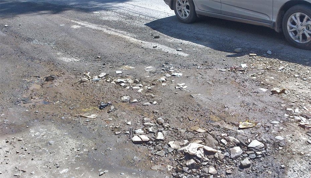 Potholes on Shimla roads