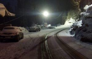 Shimla receives fresh snowfall; Chopal, Rohru and Rampur roads closed