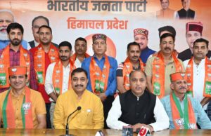 Independent MLAs Prakash Rana and Hoshiyar Singh join BJP