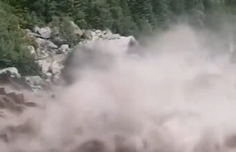 Himachal Weather Update: Cloudbursts Hit Nirmand and Garsa Valley; Temporary Bridge Washed Away in Samej Floods