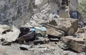 Massive Rockfall Crushes Taxi on Udaipur-Killar Road in Lahaul; 13 Killed, Including Newborn