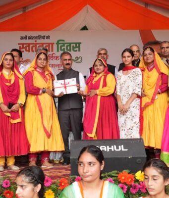 Sukhu Announces Arrears Relief for Pensioners, ₹20,000 Payment for Class-IV Employees
